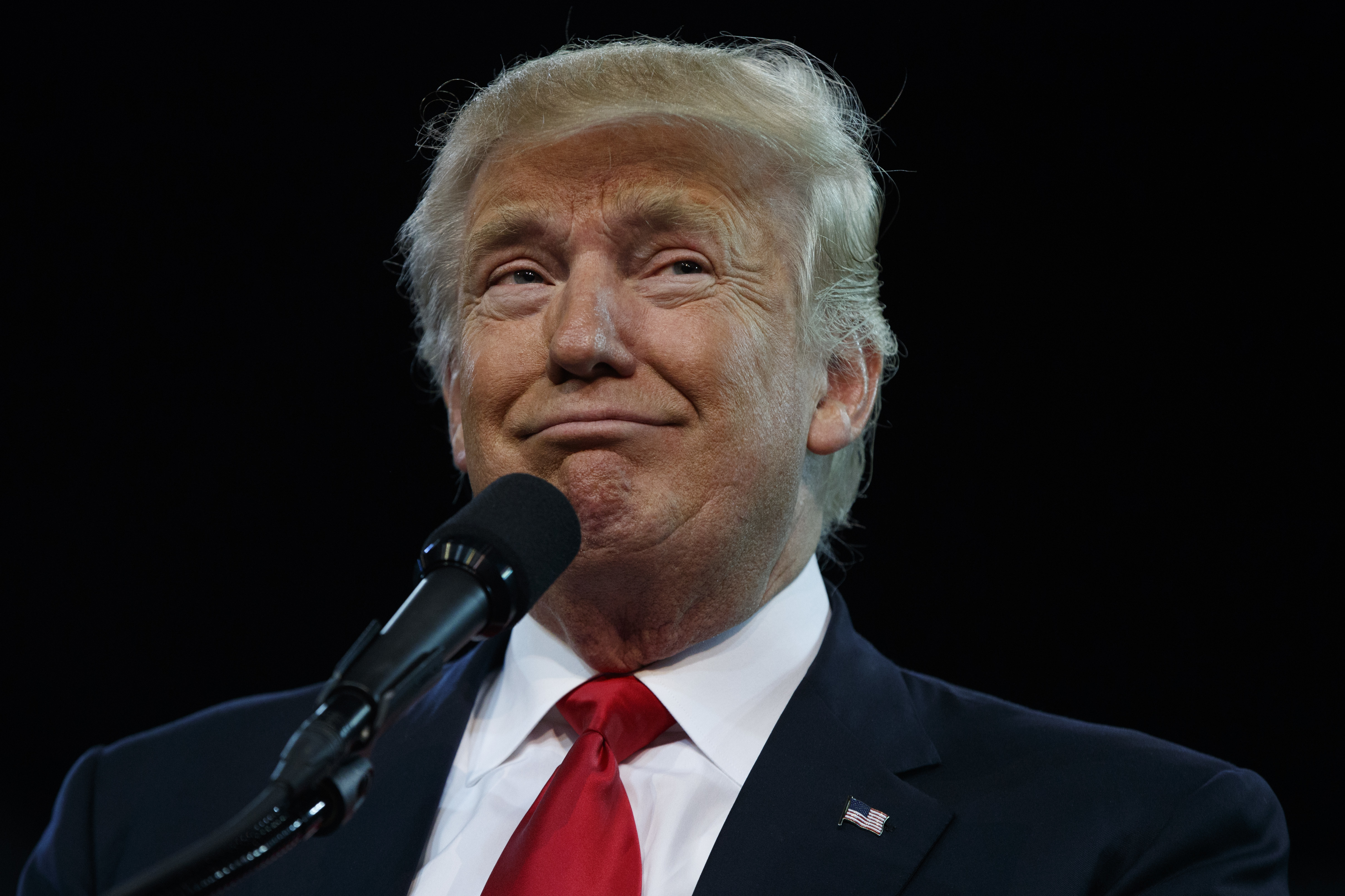 Trump On Lindsay Lohan In 2004 ‘Troubled Women’ Are ‘The