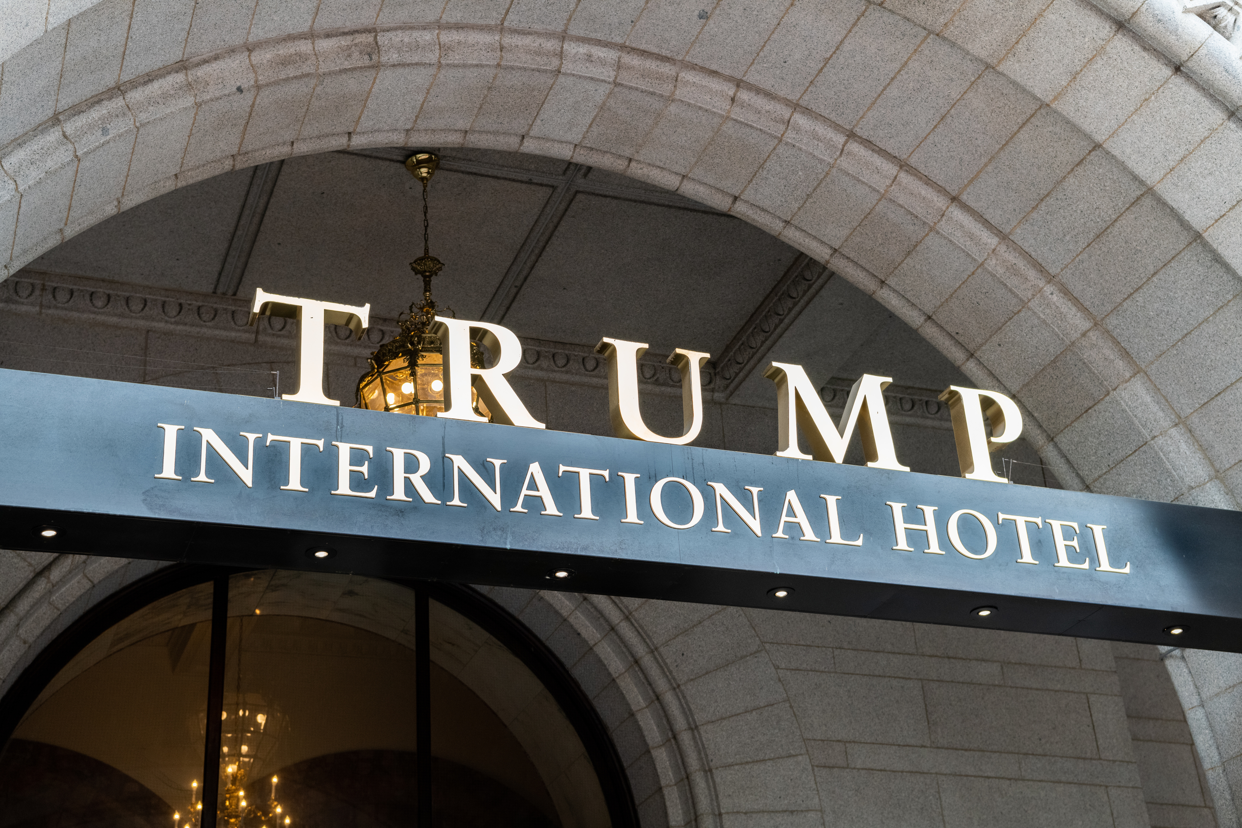 Saudis Booked 500 Rooms At Trump Hotel In Dc Just After 2016 - 