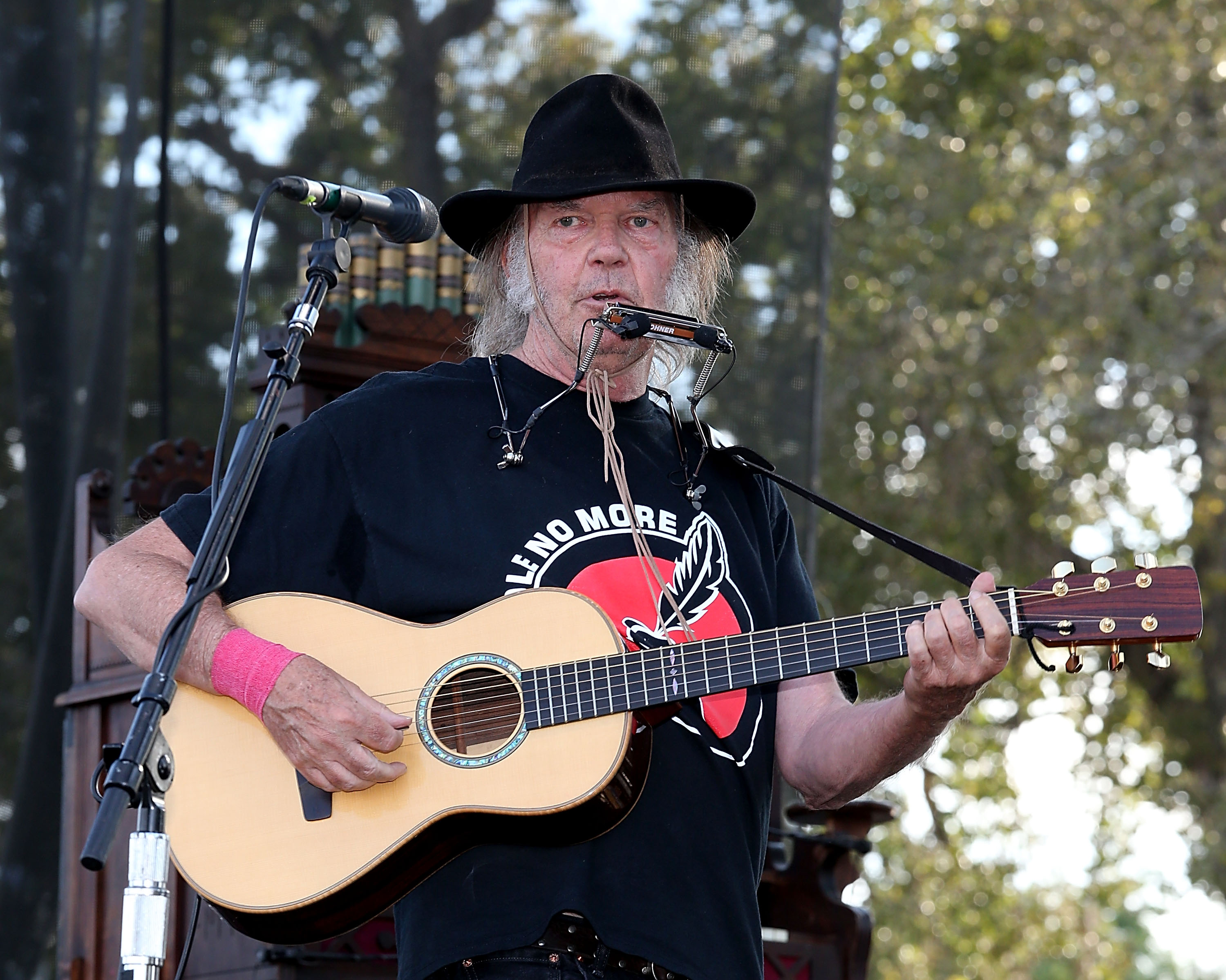 Neil Young Sues Trump Campaign For Using Rockin In The Free World Without Permission Talking Points Memo