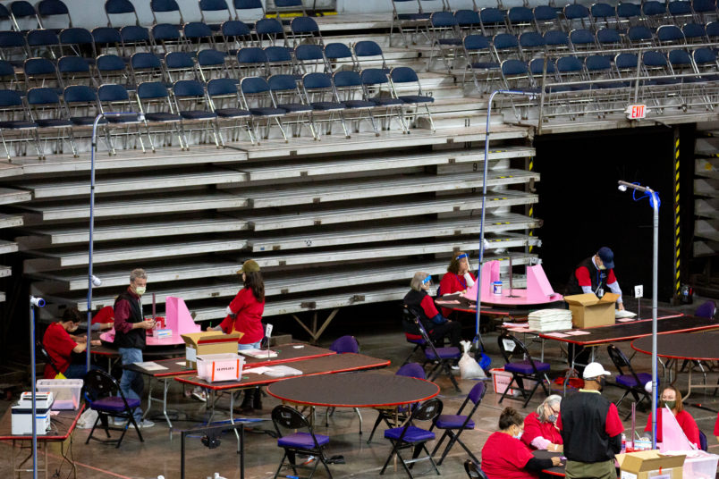 Report: Observers Of GOP's Sketchy Arizona Election Audit Required To Sign NDAs - Vimarsana News
